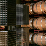 Fotografía arquitectónica sala de crianza en bodega