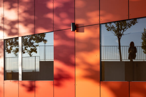 Reportaje de un edificio ventana