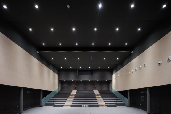 Fotografía y arquitectura auditorio escenario