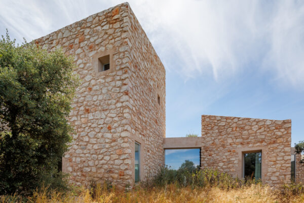 Fotografías Casa de piedra y barro estructura