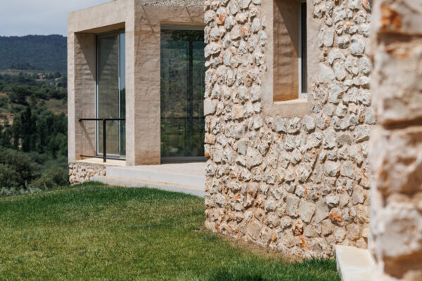 Fotografías Casa de piedra y barro pared exterior