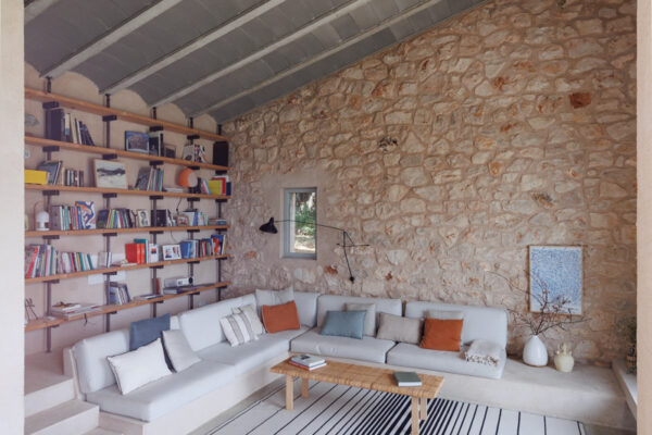 Fotografías Casa de piedra y barro, salón